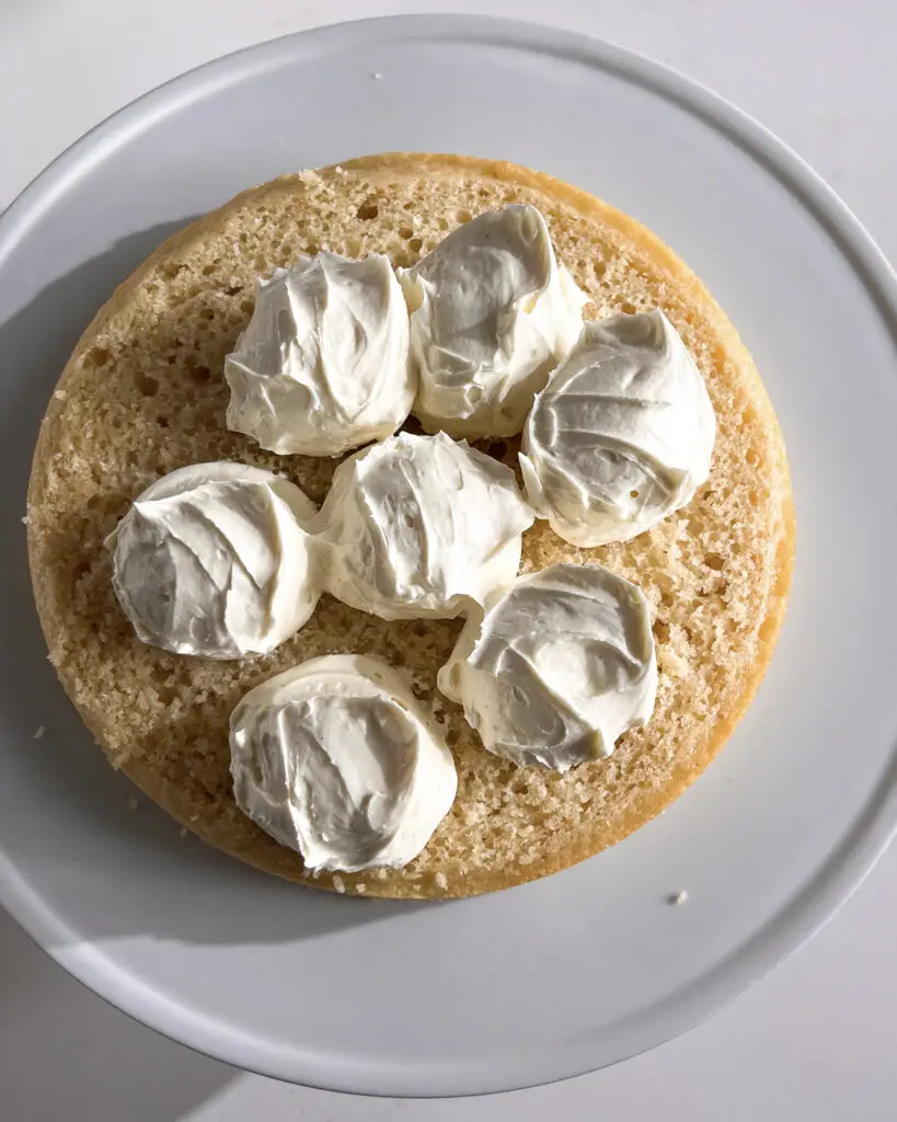how to make white chocolate cake with coconut eggless