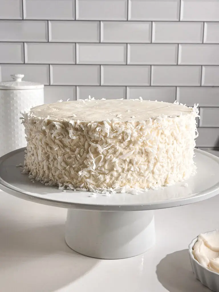 how to make white chocolate cake with coconut eggless