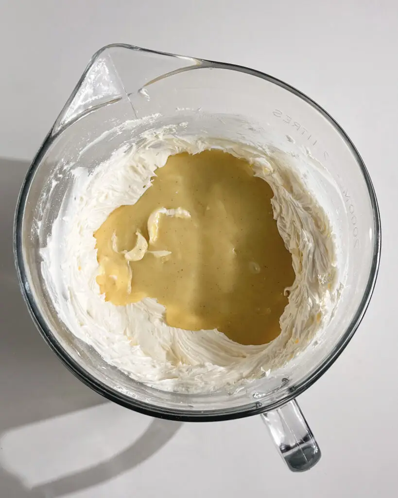 how to make white chocolate buttercream frosting