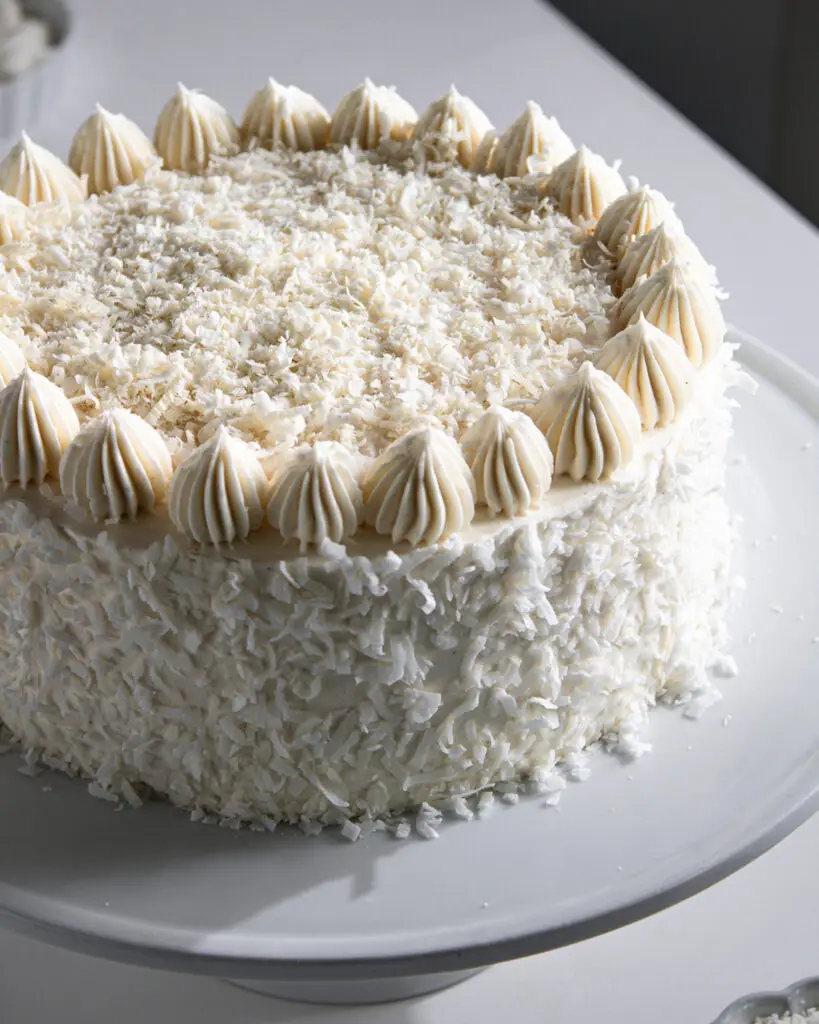 how to make white chocolate cake with coconut eggless