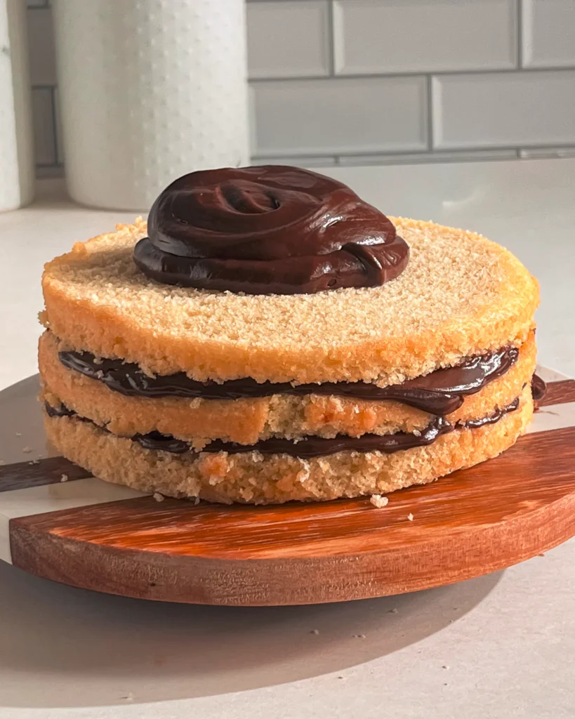 7 chilling sponge cake before slicing